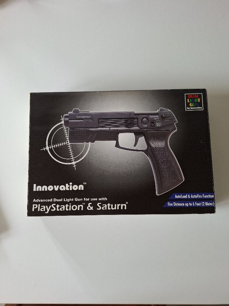 Innovation Dual Light Gun voor PlayStation & Saturn, Spelcomputers en Games, Verzenden, Zo goed als nieuw, Met beschermhoes of tas