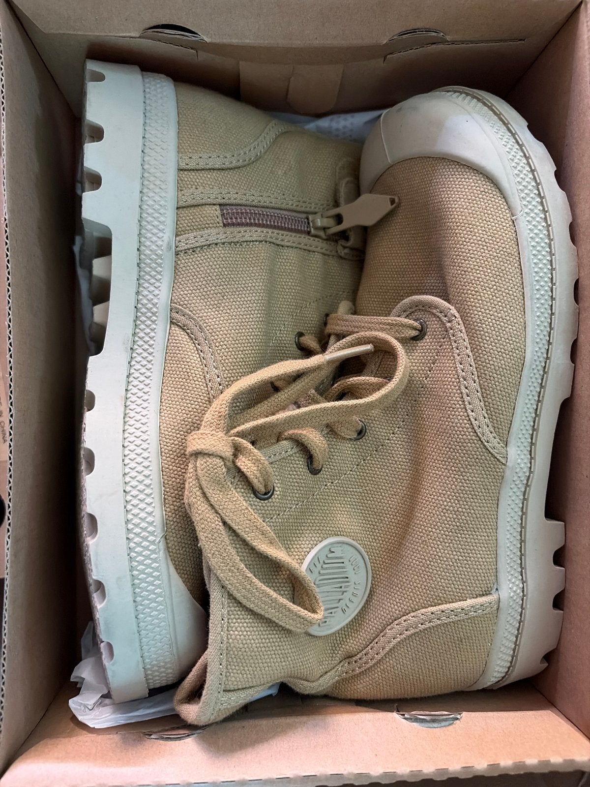 Palladium Pampa Hi kinderlaarzen maat 34 - Zo goed als nieuw, Ophalen of Verzenden, Nieuw, Jongen of Meisje, Laarzen