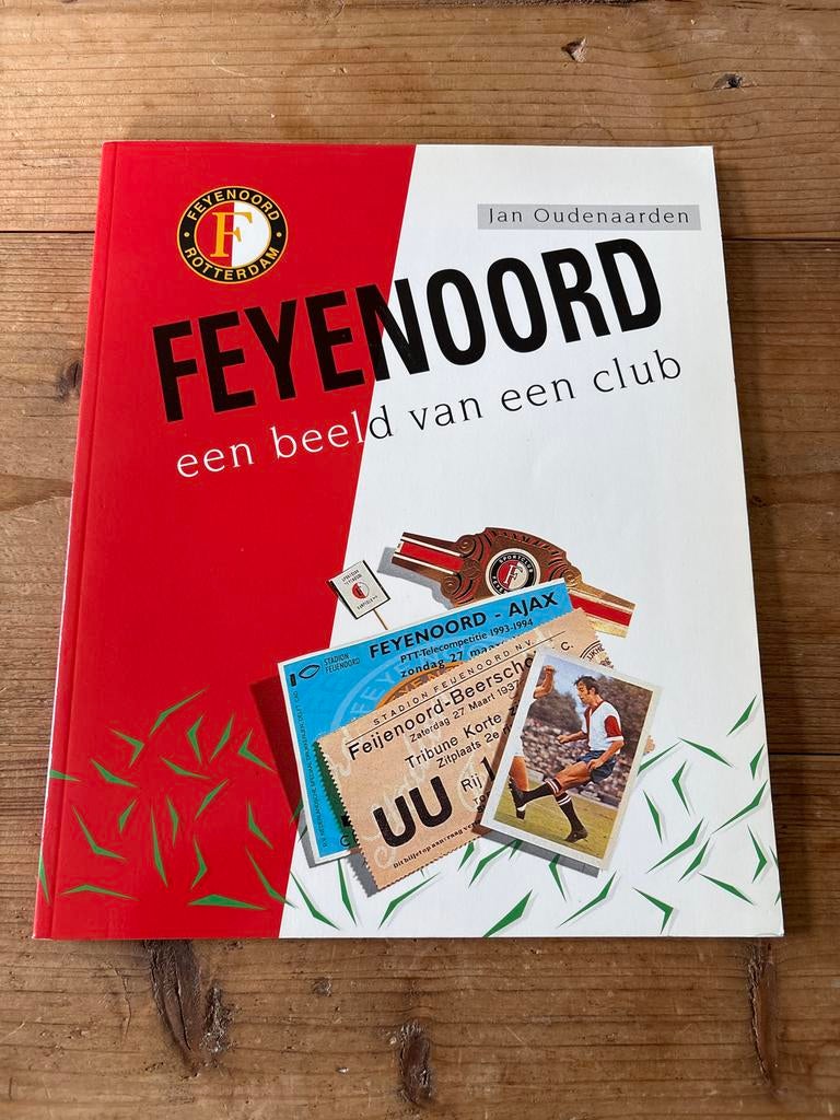 Feyenoord: een beeld van een club - Jan Oudenaarden, Ophalen of Verzenden, Gelezen, Overige sporten