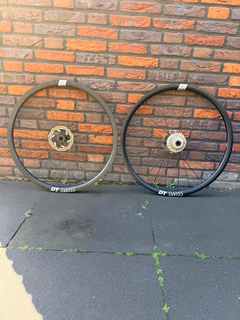 DT SWISS E1800 aluminium wielen met Ultegra 11 speed, Ophalen, Zo goed als nieuw