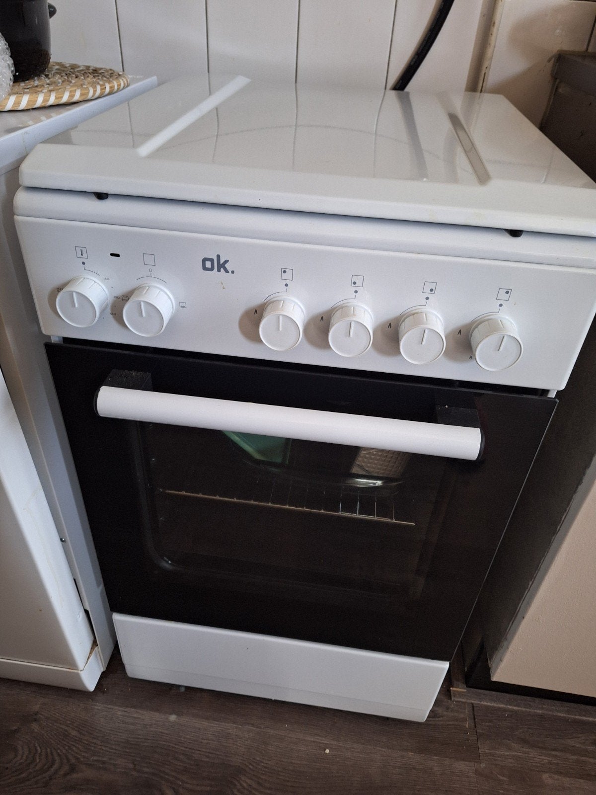 Gasfornuis met oven half jaar oud bon aanwezig, Zo goed als nieuw, Gas, Vrijstaand, 85 tot 90 cm