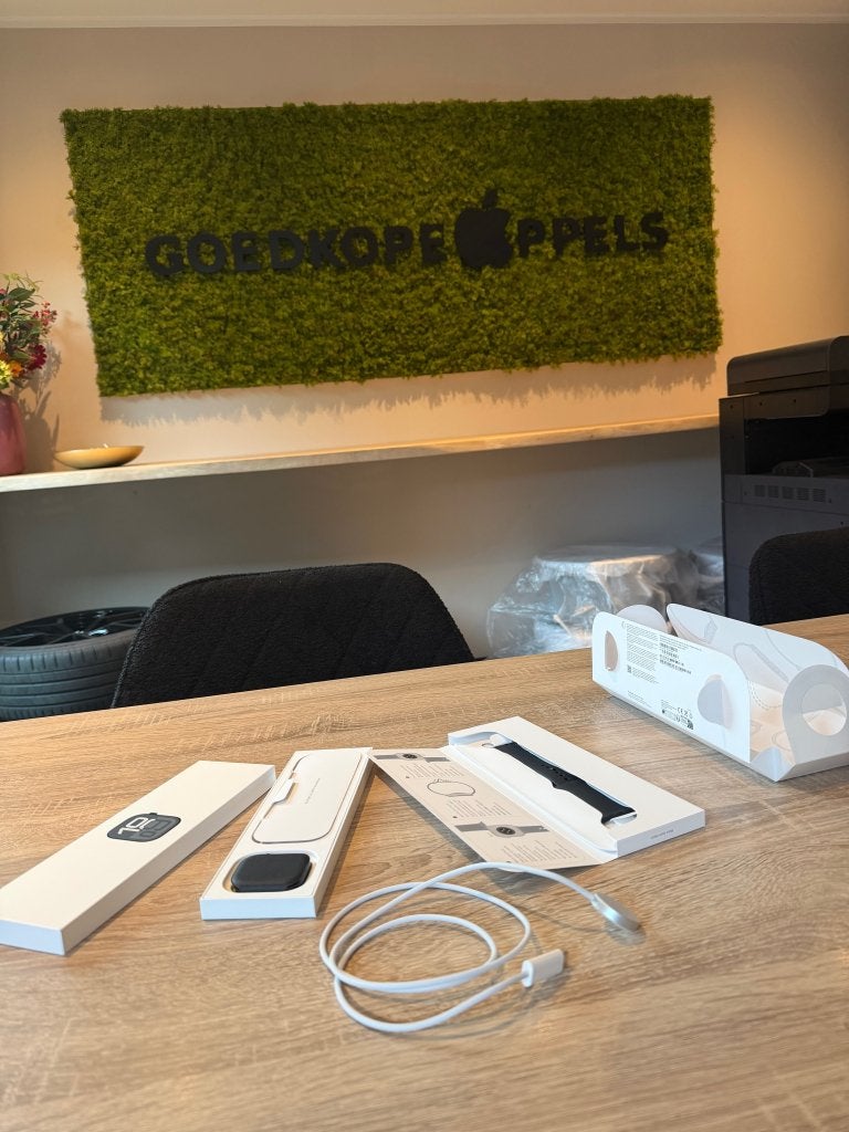 Apple Watch 10 46MM Zwart Cellular | 1 week oud, Ophalen, Apple, Zwart, Cupertino California