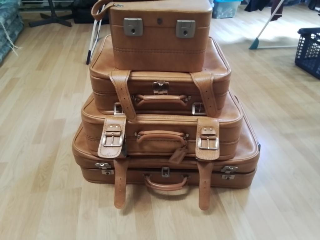 Koffer set +beautycase, Ophalen, Zo goed als nieuw, Overige materialen