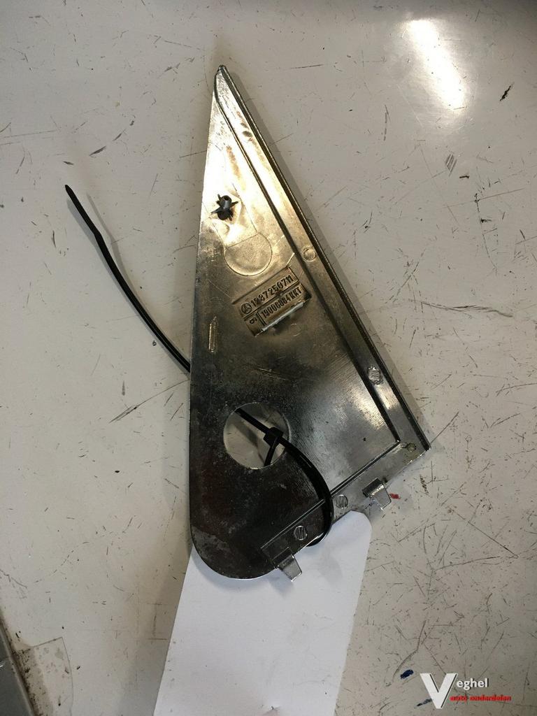Mercedes W123 1982 Handgeschakelde 4 bak  Buitenspiegelafdek, Gebruikt, -, -, Ophalen of Verzenden