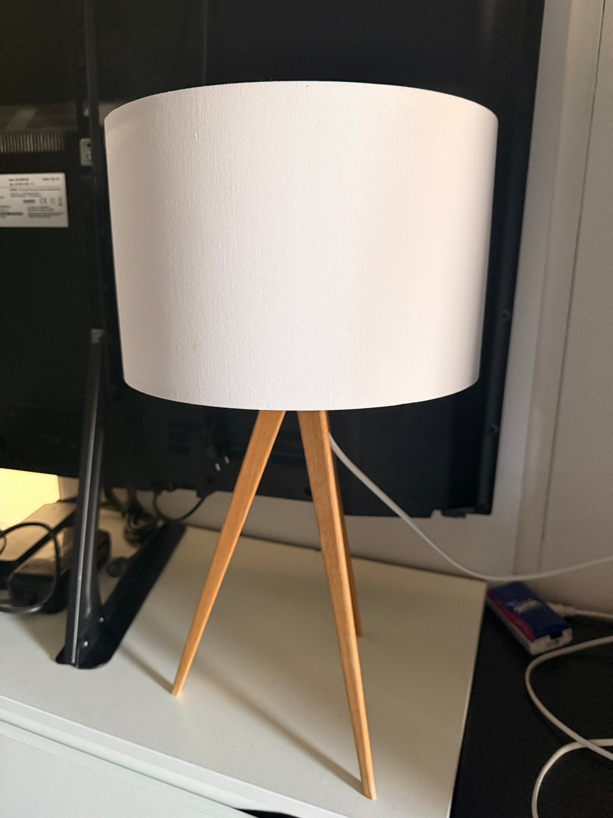 Zuiver Tripod Wood tafellamp wit — houten driepoot, Ophalen, Gebruikt, Overige merken, Wit