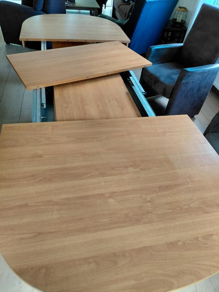 Grote, uitschuifbare tafel, Huis en Inrichting, Tafels | Eettafels, Ophalen, Gebruikt, 100 tot 150 cm, Vijf personen of meer