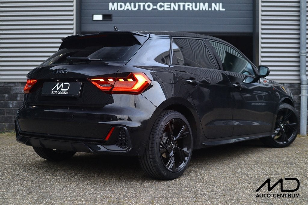 Audi A1 Sportback 30 TFSI 2x S Line 116 pk Black edition| Le, Auto's, Zwart, Origineel Nederlands, Bedrijf, 1100 kg