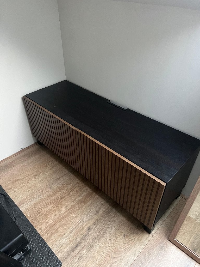TV meubel IKEA BESTÅ  - In goede staat, Ophalen, 100 tot 150 cm, Eikenhout, Zo goed als nieuw