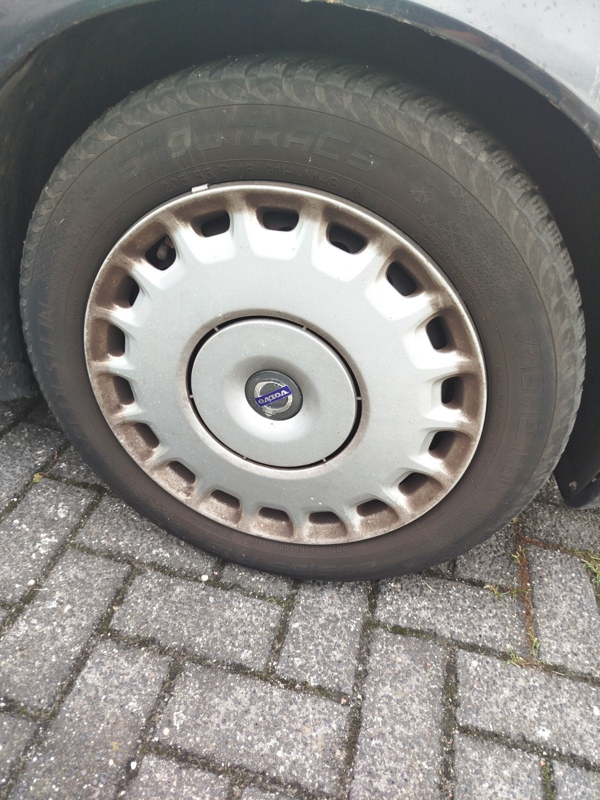 Volvo V50 S40 C30 205/55R16 wielen met wieldoppen, Ophalen, Volvo