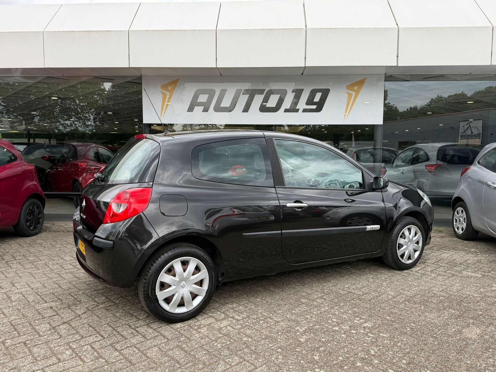 Renault Clio 1.2-16V Rip Curl, Voorwielaandrijving, Gebruikt, 4 cilinders, 1055 kg