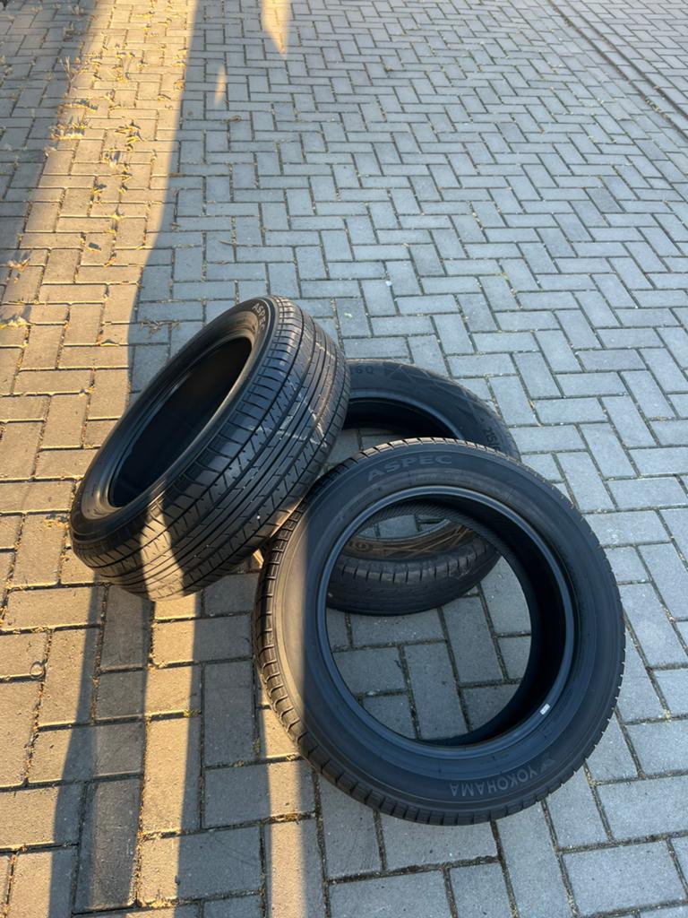 Zomerbanden 215/60R17 5mm, Ophalen of Verzenden, Zo goed als nieuw