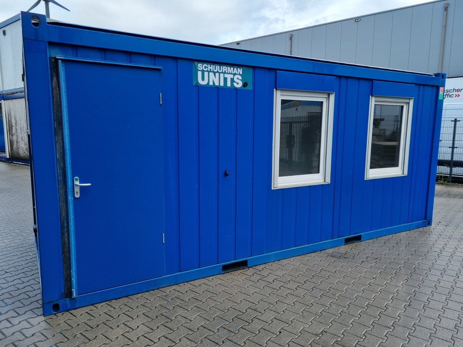 nette kantoorunit met wc, Ophalen