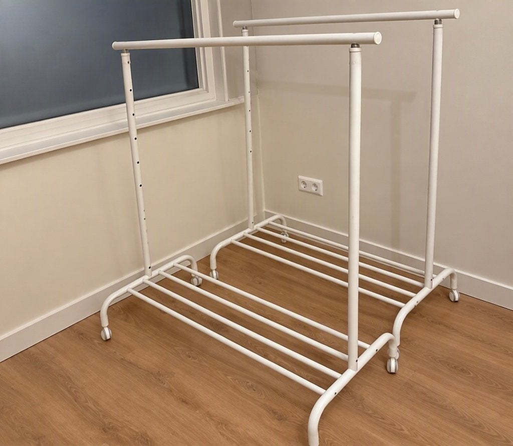 2 kledingrekken IKEA MULIG - wit, Ophalen, Met wielen, Gebruikt