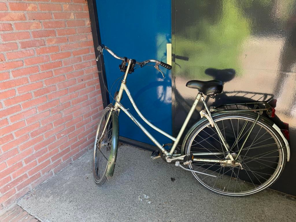 Omafiets 28 inch, 53 tot 56 cm, Ophalen, Zo goed als nieuw, Terugtraprem