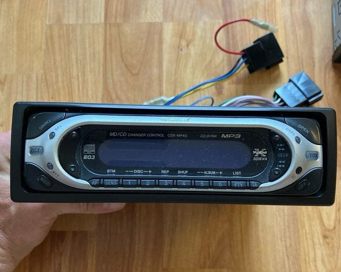 Sony CDX-MP40 Autoradio met MD/CD Changer Control, Auto diversen, Autoradio's, Gebruikt, Ophalen of Verzenden