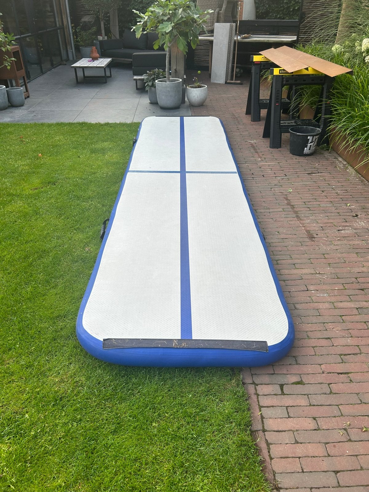 Airtrack turnmat - 400x100cm voor gymnastiek en tumbling, Ophalen, Zo goed als nieuw