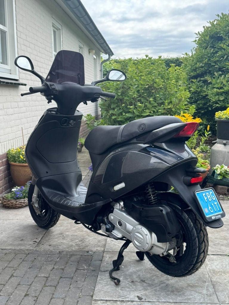 ⭐️Piaggio zip 2020 full option 1e eigenaar 9000 Km⭐️, Niet ingevuld, Niet ingevuld, Niet ingevuld