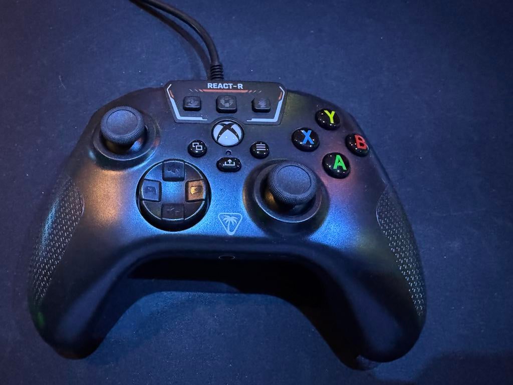 Turtle Beach REACT-R Controller voor Xbox en PC - USB-A, Spelcomputers en Games, Spelcomputers | Overige Accessoires, Zo goed als nieuw