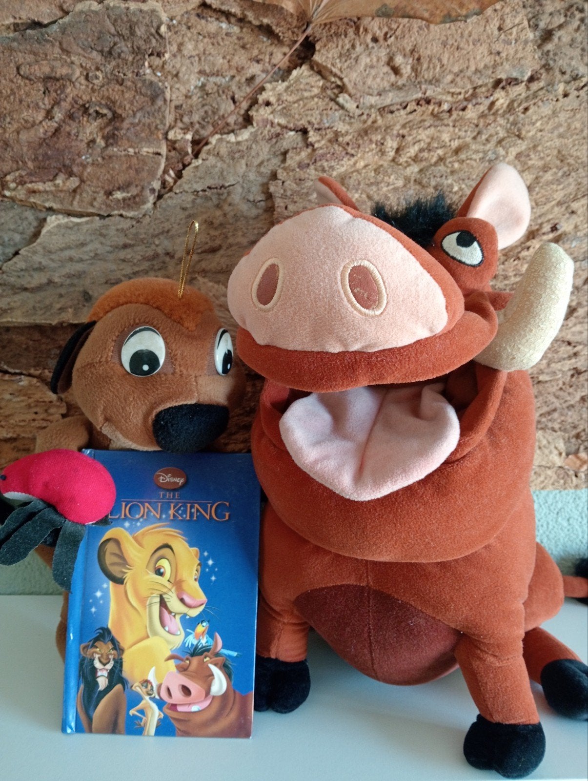 Timon en Pumba knuffels + The Lion King boekje (Engels), Ophalen of Verzenden, Overige typen