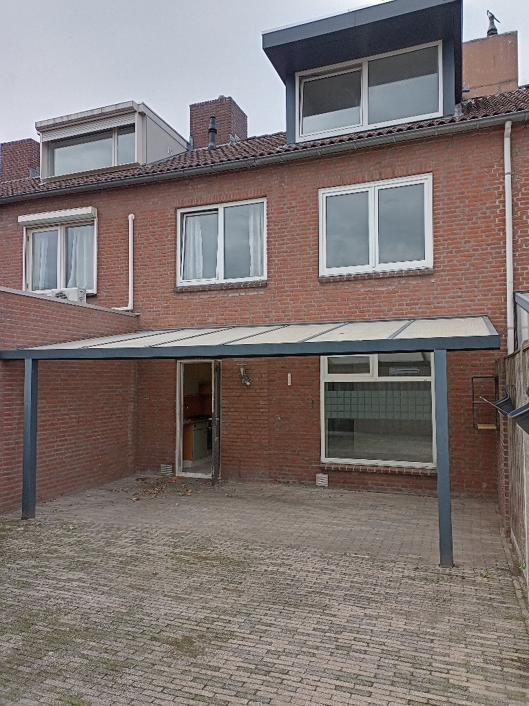 woning te huur house for rent, Huizen en Kamers, Huizen te huur, Tussenwoning, Helmond, Noord-Brabant