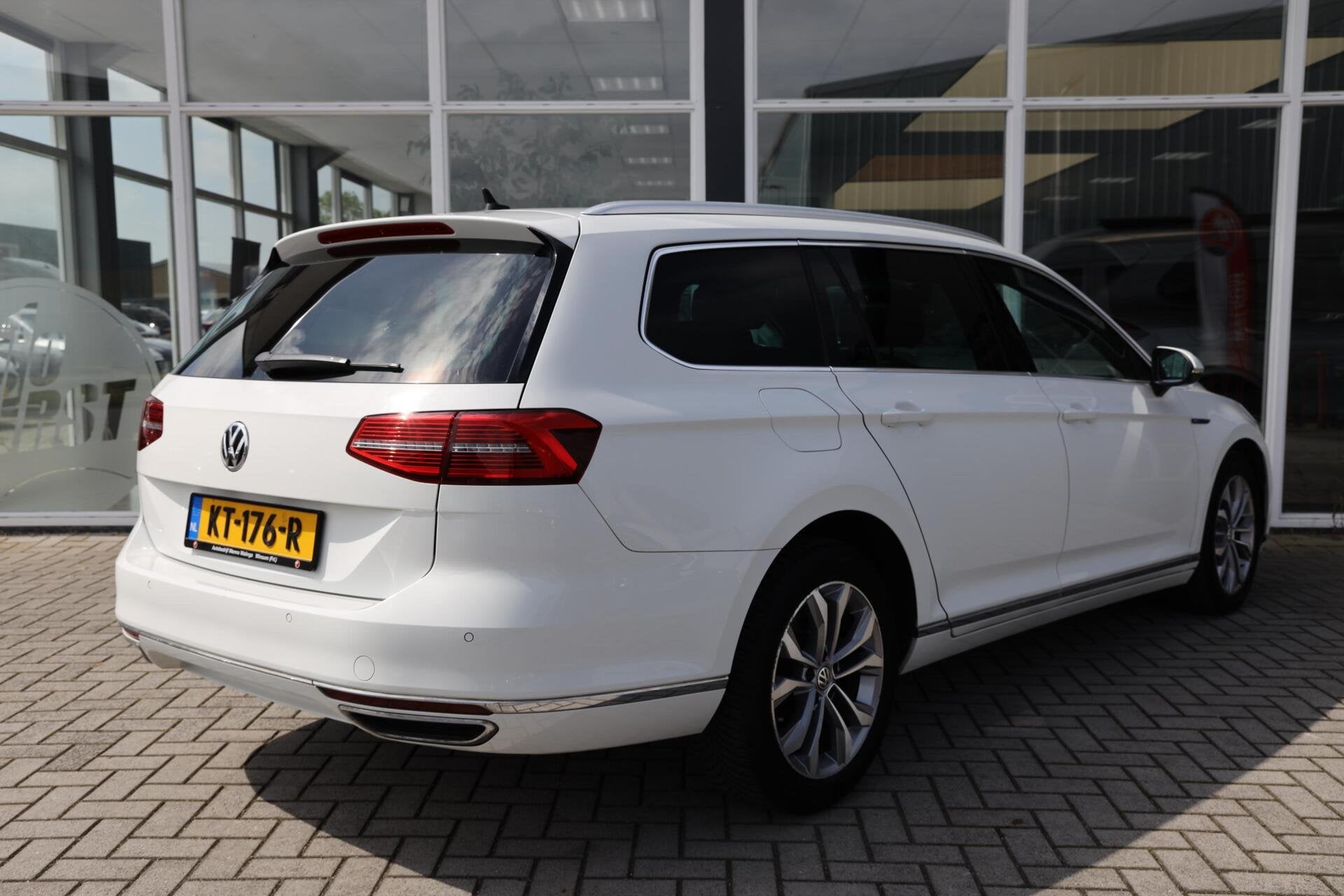 Volkswagen Passat Variant 1.4 TSI GTE Connected Series Plus|, Auto's, Volkswagen, Gebruikt, Euro 6, 4 cilinders, Wit