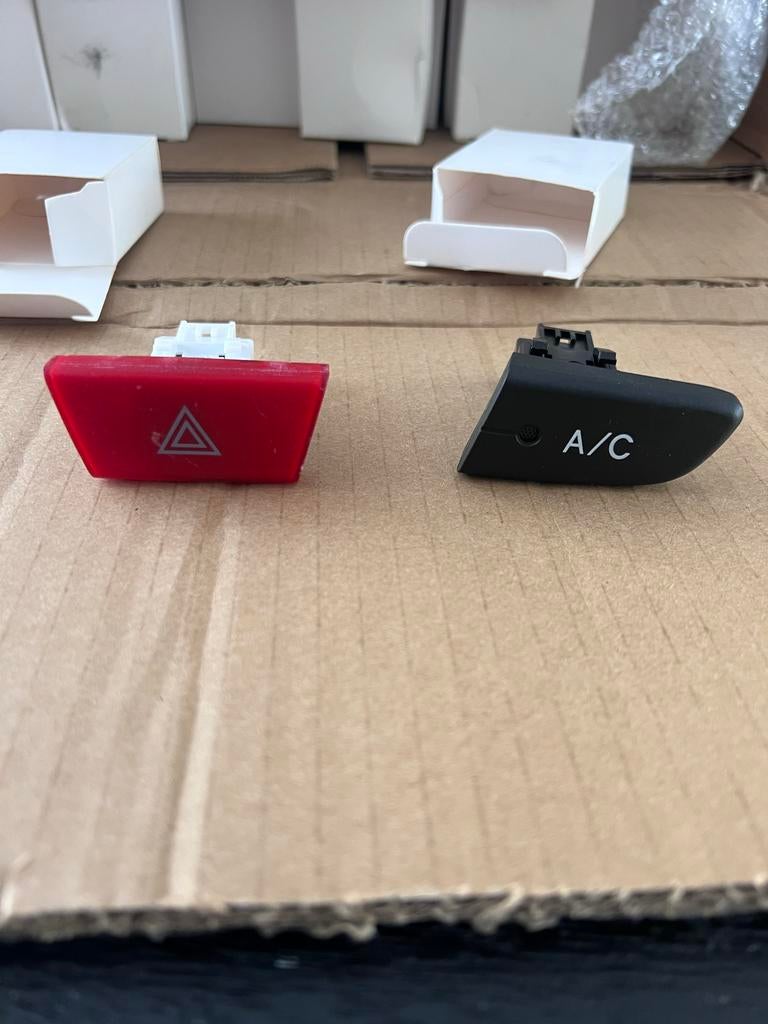 Airco & Gevarenlicht Schakelaars voor Aygo, C1, 107, Auto-onderdelen, Ophalen of Verzenden, Nieuw, Toyota