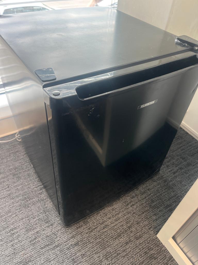 Klarstein mini koelkast - Compact en stijlvol, Witgoed en Apparatuur, Koelkasten en IJskasten, Ophalen, Zonder vriesvak, Minder dan 45 cm