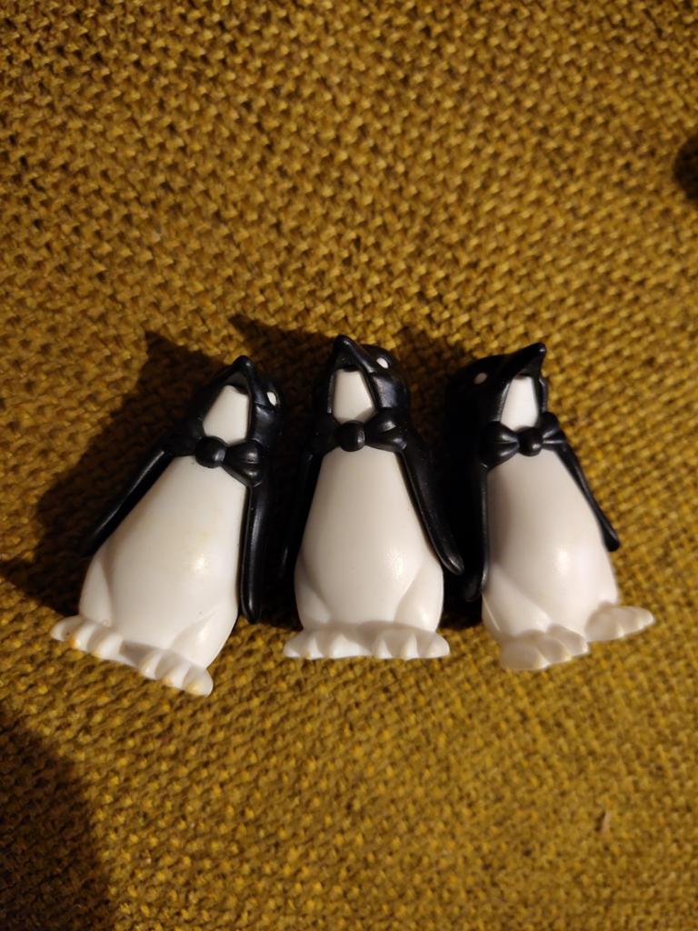 3 pinguins van Pinguin Panic, Ophalen