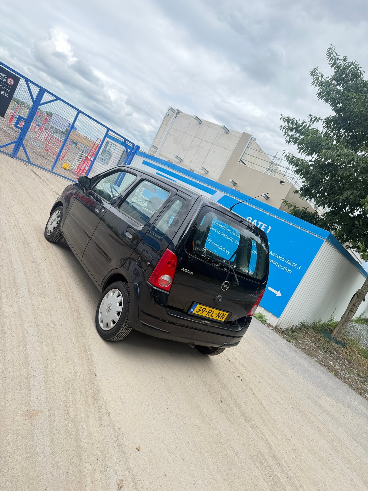 Opel Agila 1.2 16V Twinport 2005 Zwart, Voorwielaandrijving, 40 €/maand, 4 cilinders, 1229 cc