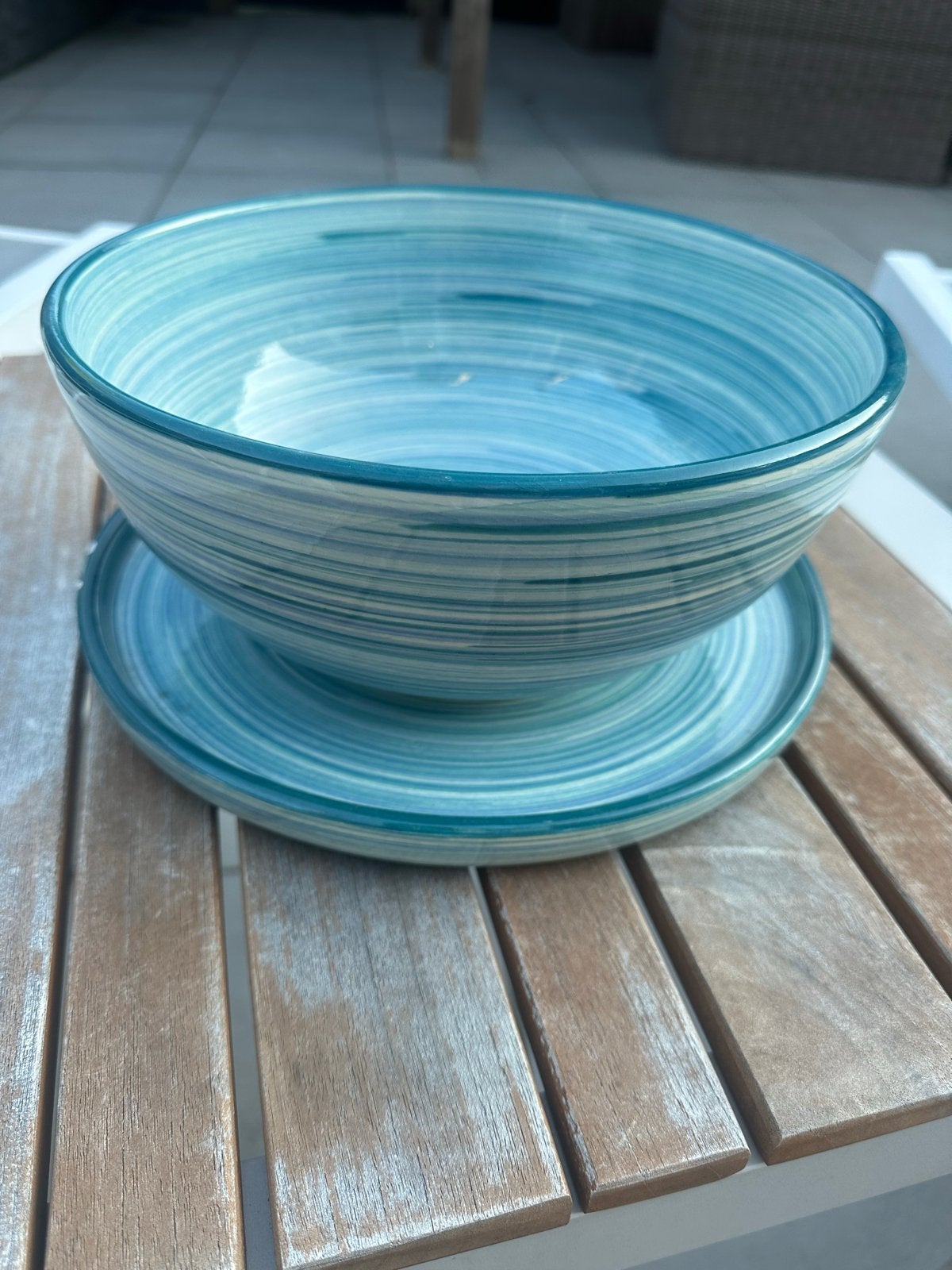 Turquoise schaal en bord met spiraalpatroon, Huis en Inrichting, Keuken | Servies, Ophalen, Overige merken, Keramiek, Modern