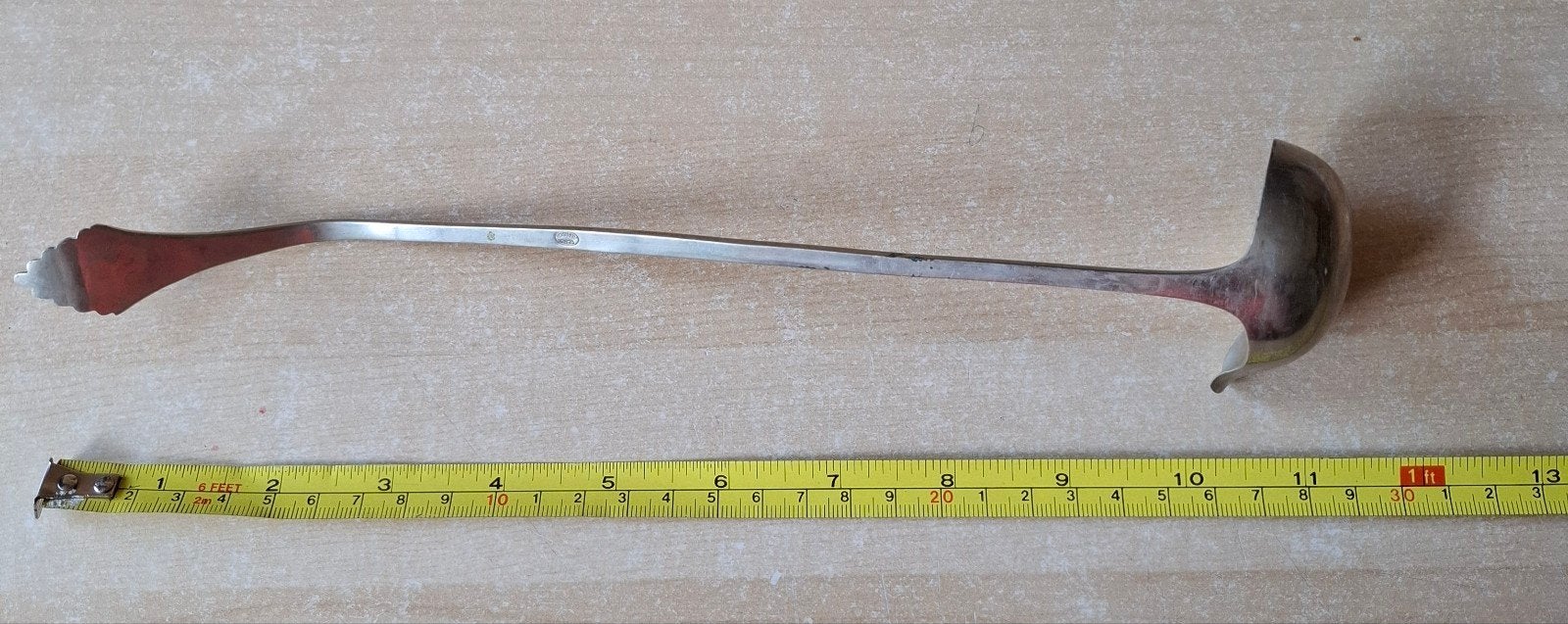 Opscheplepel met schenktuit 29cm lang., Ophalen of Verzenden
