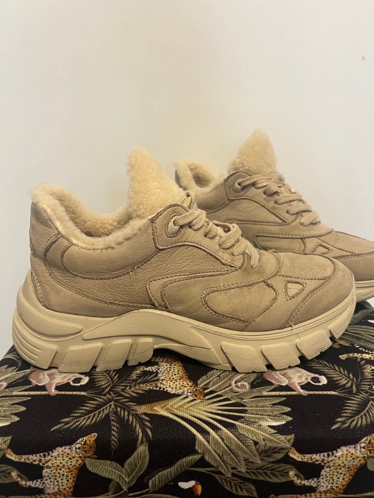 Via Vai Maat 37, Ophalen of Verzenden, Gedragen, Beige, Sneakers of Gympen