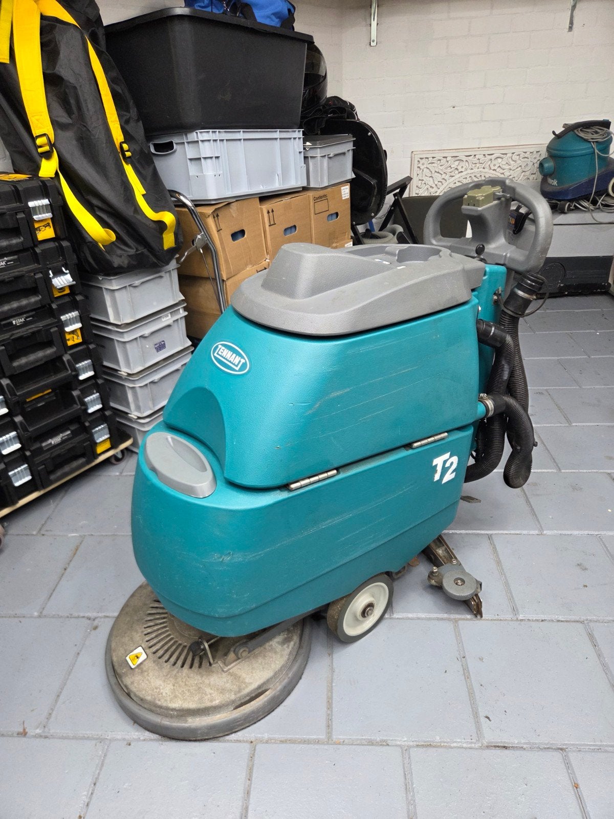 Tennant T2 Schrobzuigmachine - Compact en Efficiënt, Ophalen, Gebruikt, Schrobmachine