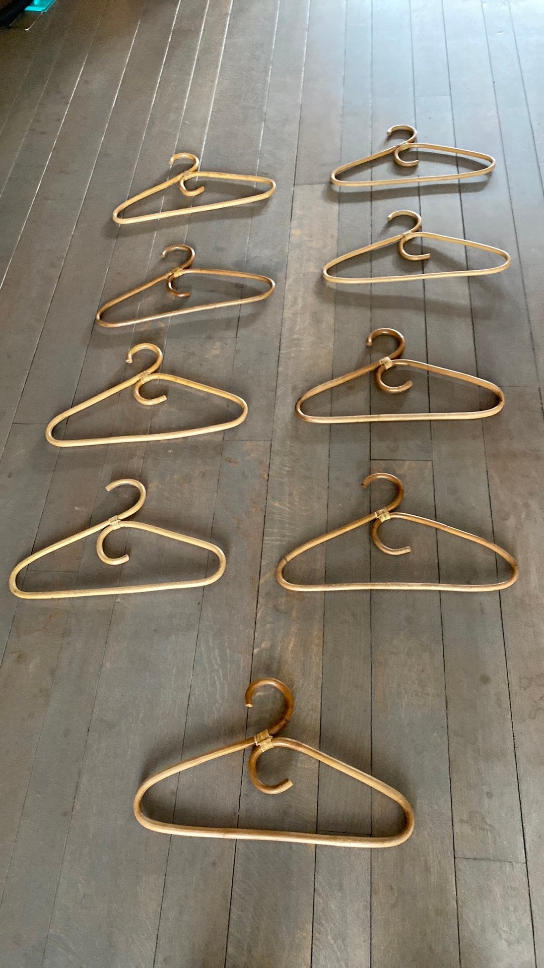 Set van 9 rotan kledinghangers - vintage look, Ophalen of Verzenden, Gebruikt, Overige materialen, Wandhaken