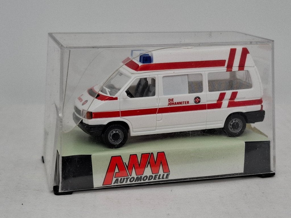 VW T4 ambulance Johaniter - AWM 1/87, Verzenden, Zo goed als nieuw, Auto, AWM