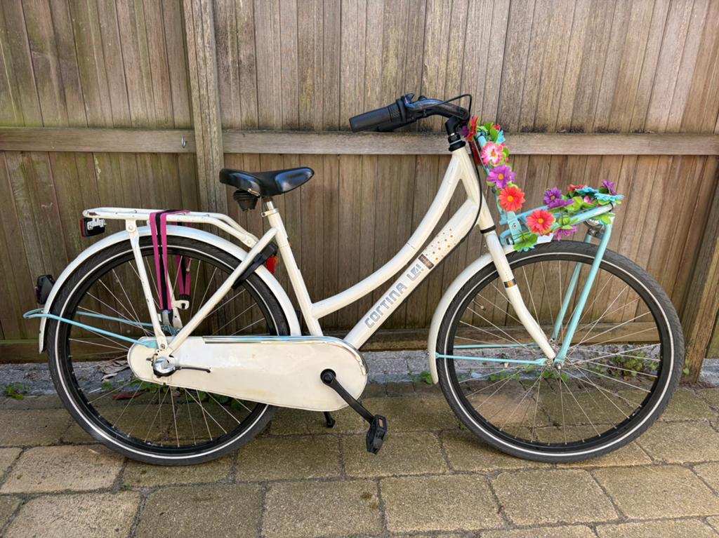 Cortina U4 26 inch meisjesfiets met 3 versnellingen, Fietsen en Brommers, Terugtraprem, Gebruikt, Versnellingen, Ophalen
