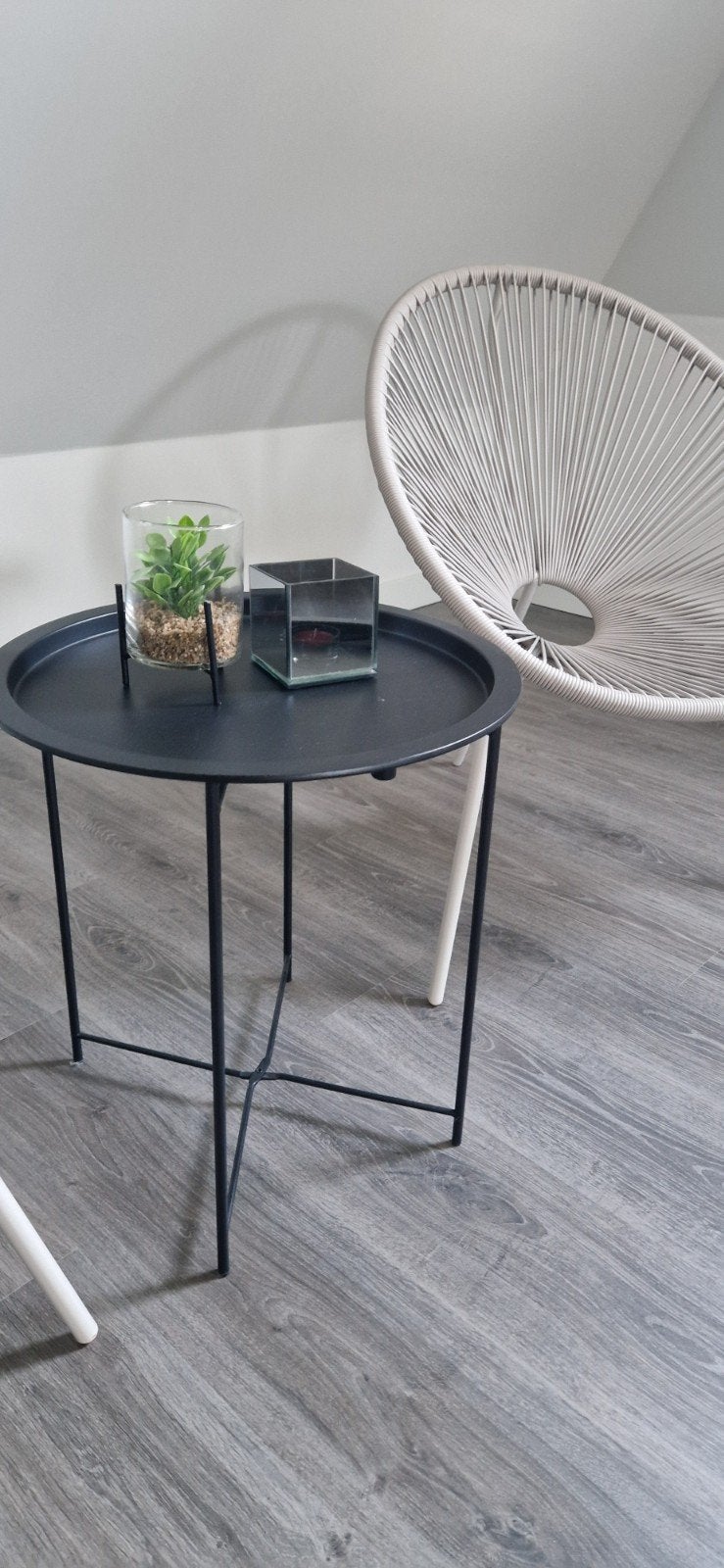 Nieuw in verpakking: Modern zwart bijzettafeltje, 45 tot 60 cm, Minder dan 55 cm, Metaal of Aluminium, Rond