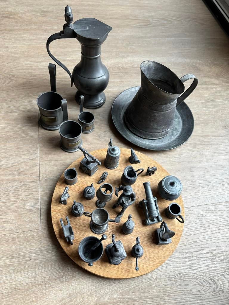 Grote collectie tinnen miniaturen, kannen en maatbekers, Antiek en Kunst, Antiek | Tin, Ophalen
