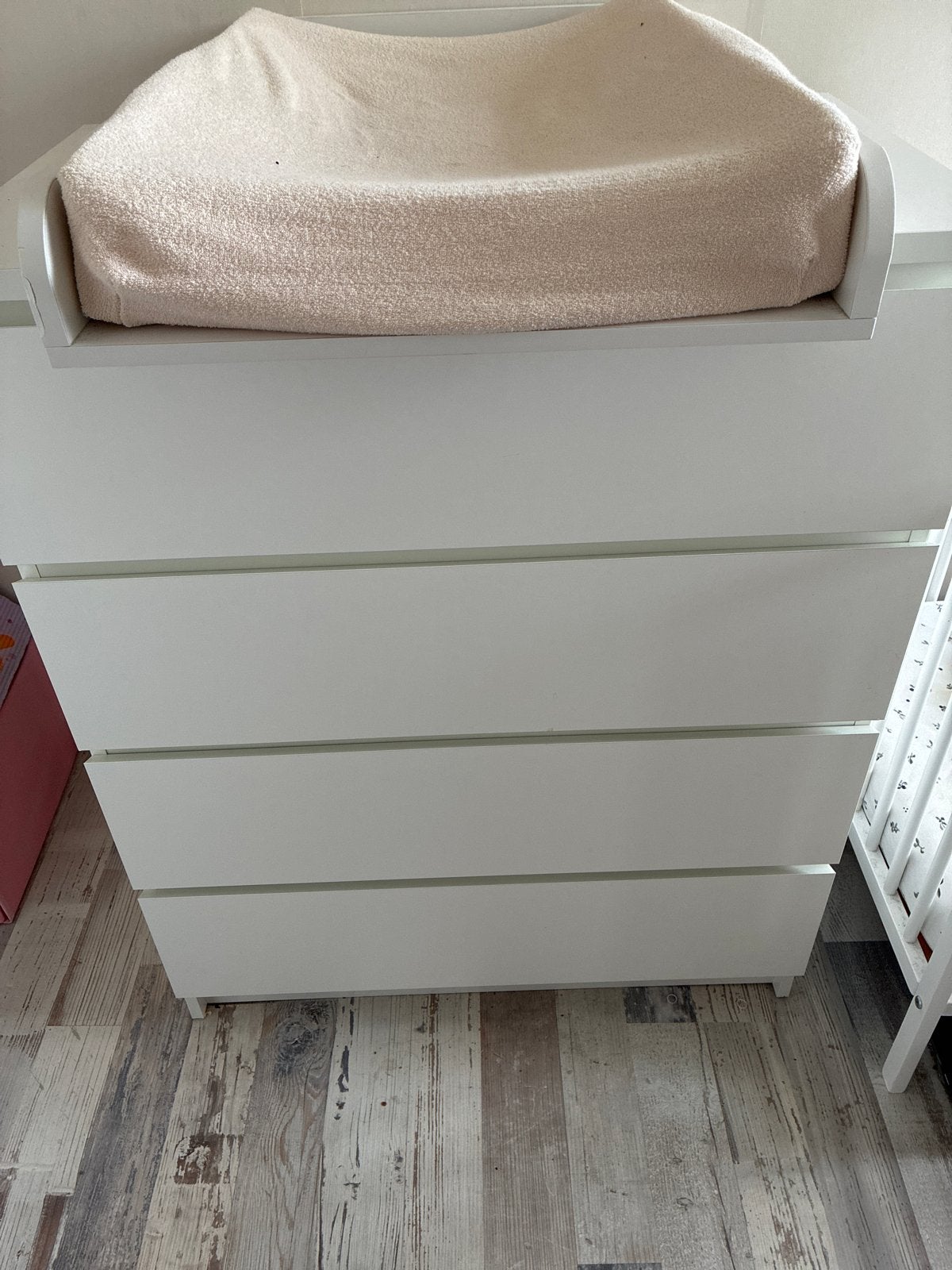 Commode met 4 lades en verschoonopzetstuk, Ophalen, 50 tot 70 cm, Zo goed als nieuw, 75 tot 100 cm