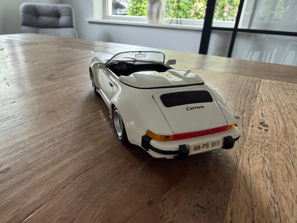 Maisto Porsche 911 Speedster 1:24 Modelauto Wit, Hobby en Vrije tijd, Modelauto's | 1:24, Ophalen of Verzenden, Zo goed als nieuw