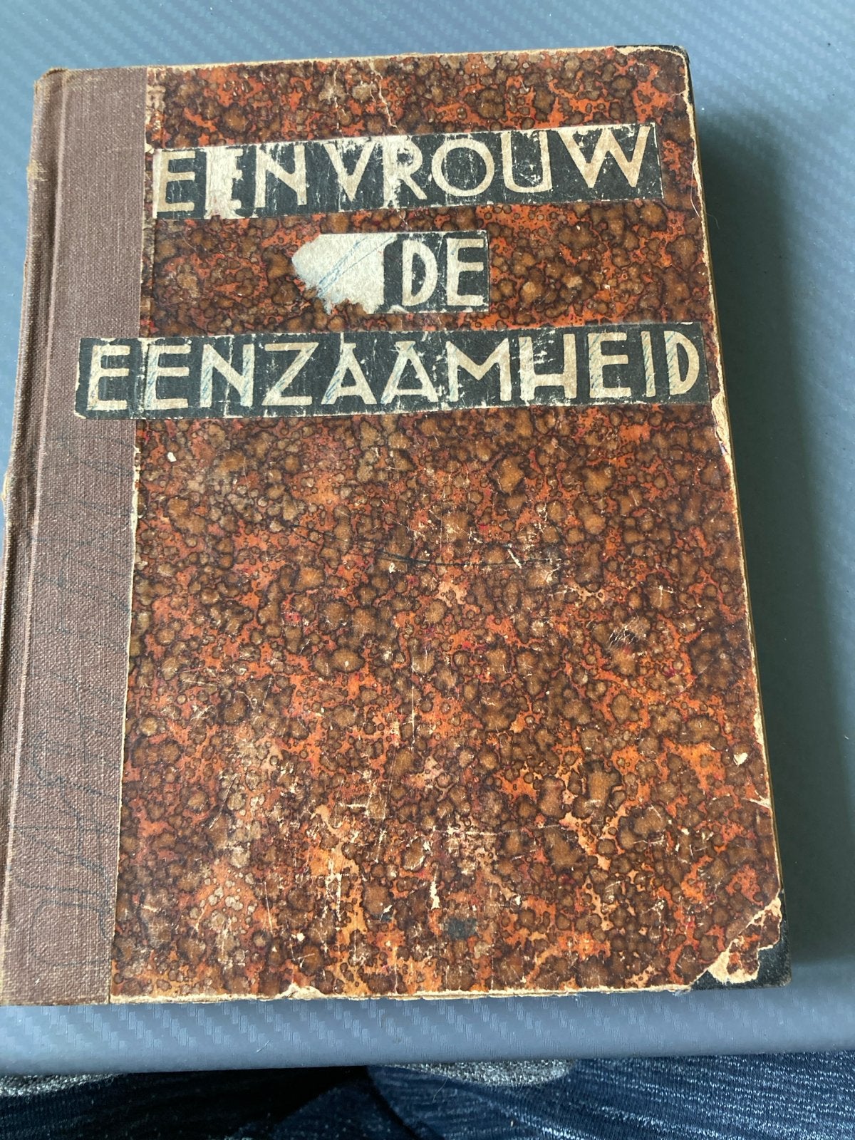 Een Vrouw in de Eenzaamheid - B.M. Bower (oud boek), Ophalen of Verzenden, Gelezen, Nederland