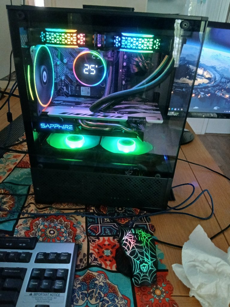Game PC 15 14600/ 1.256 TB/ 16GB DDR5 / RX 580/ Win 11 Pro, Computers en Software, Desktop Pc's, Western Digital M.2 256GB + Kingston 1TB Sata SSD.