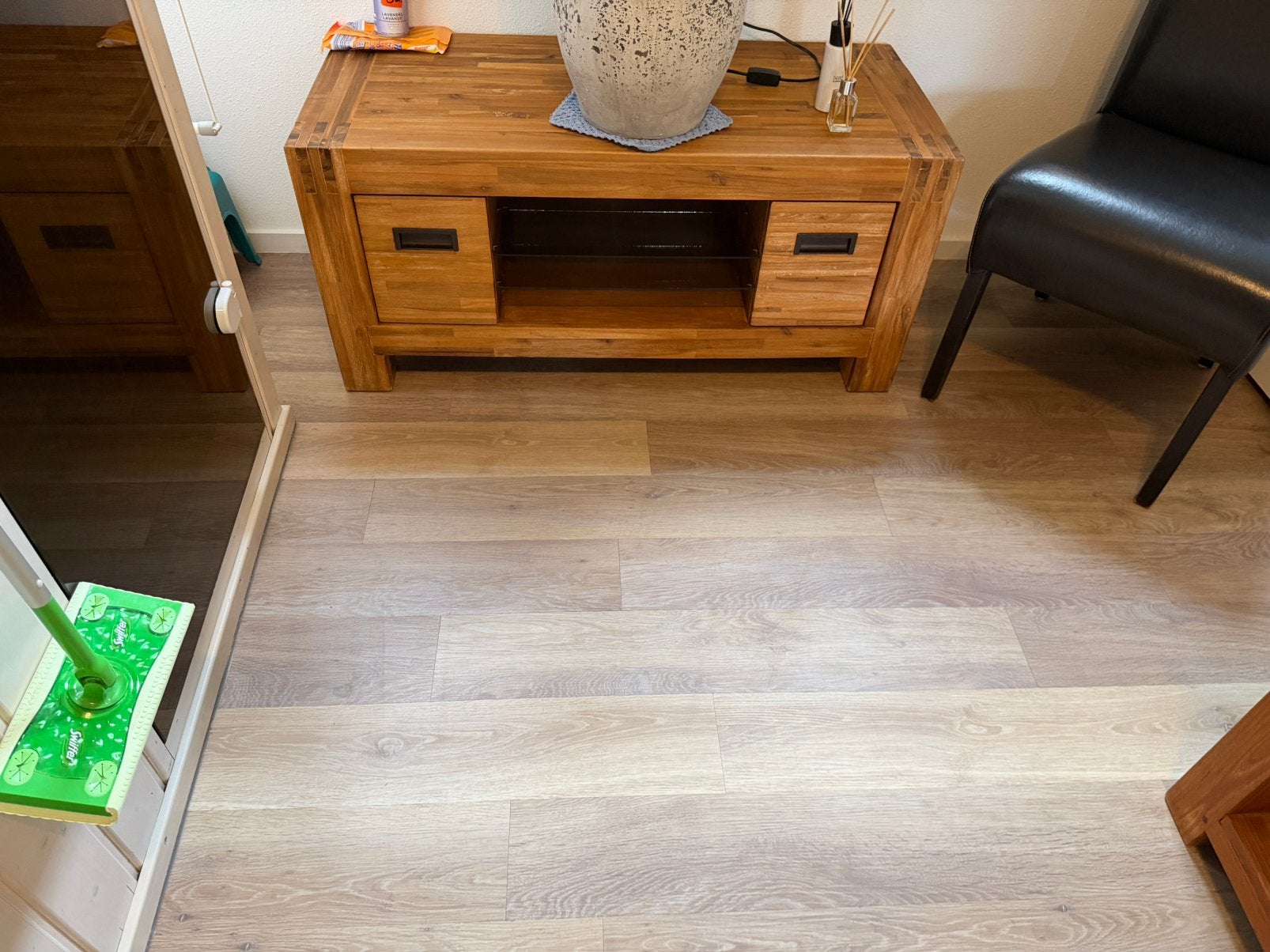 Mooi net degelijk Teak houten t.v. kastje zonder inhoud/tv., Ophalen, 100 tot 150 cm, Teakhout, Zo goed als nieuw