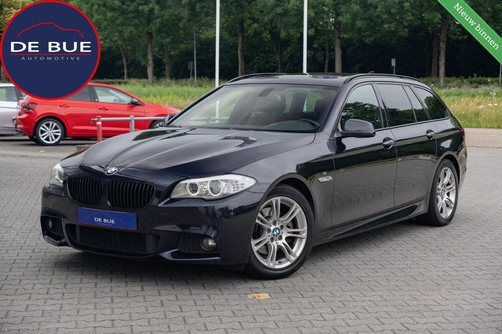 BMW 5-serie Touring 520d High Executive|M-Sport|Trekhaak|Lie, Auto's, BMW, Euro 5, Achterwielaandrijving, 4 cilinders, 2000 kg