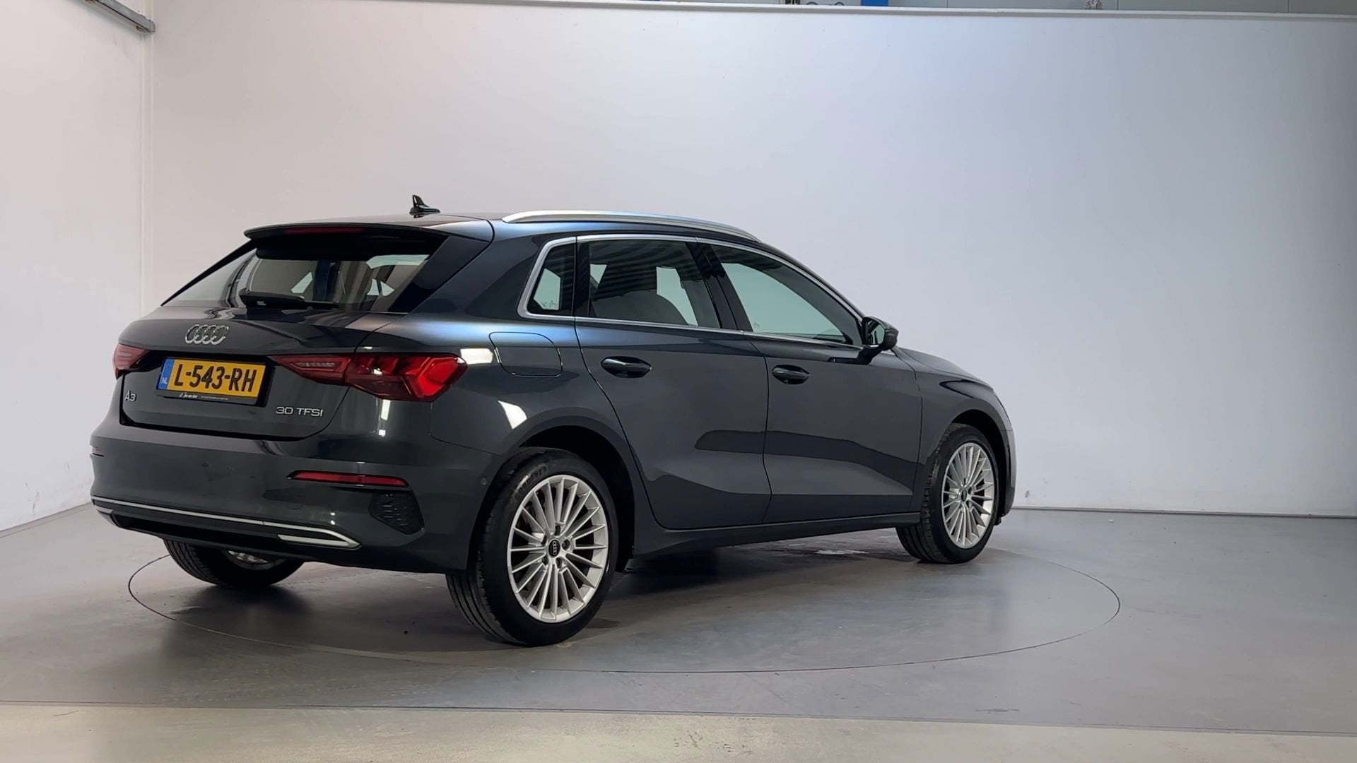Audi A3 Sportback 30 TFSI S-Tronic Advanced Edition Navigati, Dealer onderhouden, Stof, Gebruikt, Met garantie (alle)
