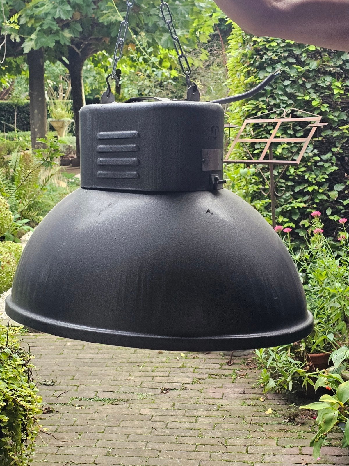 Industriële lamp Zaklady Mesko Polen, Ophalen, Gebruikt, Metaal, Fabriekslamp