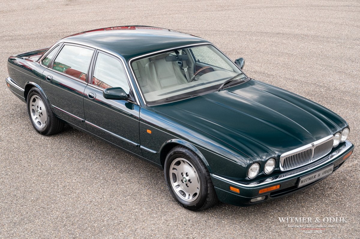 Jaguar XJ 3.2 Executive Blijvend bijtellingsvriendelijk, Auto's, Automaat, Dealer onderhouden, Achterwielaandrijving, Beige
