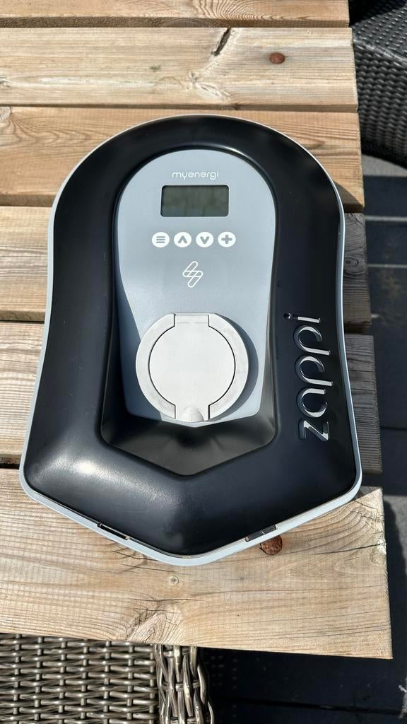 Zappi Myenergi V2 Laadstation 3 fase 22kW inclusief Hub, Ophalen, Zo goed als nieuw, Laadpaal