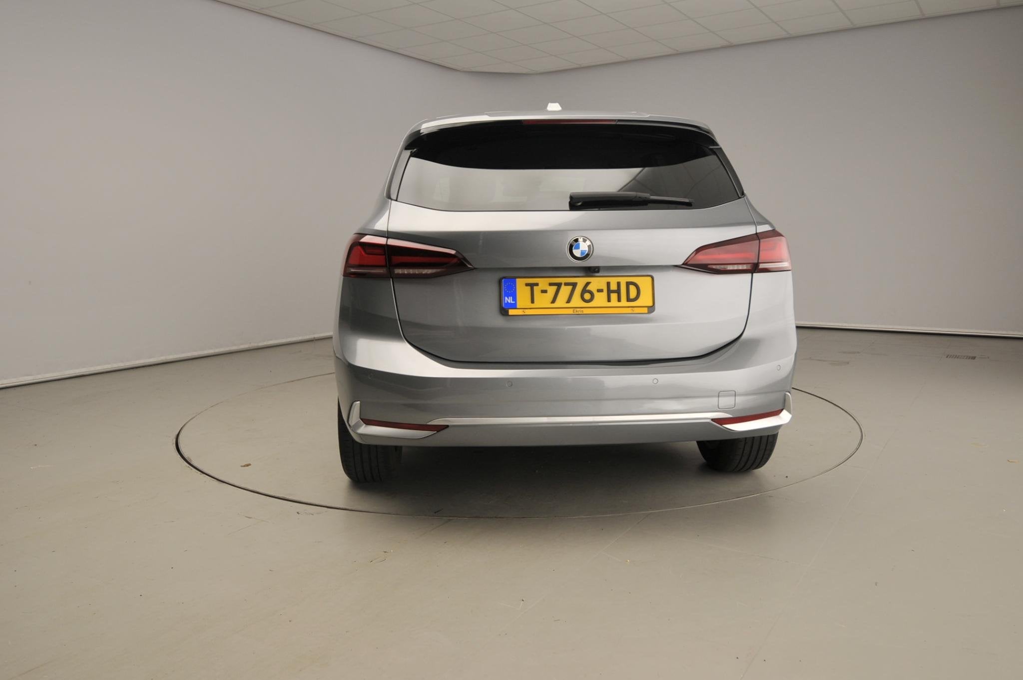 BMW 2 Serie Active Tourer 218i | LED | Leder | Navigatie | S, Auto's, 136 pk, Gebruikt, Euro 6, 1445 kg