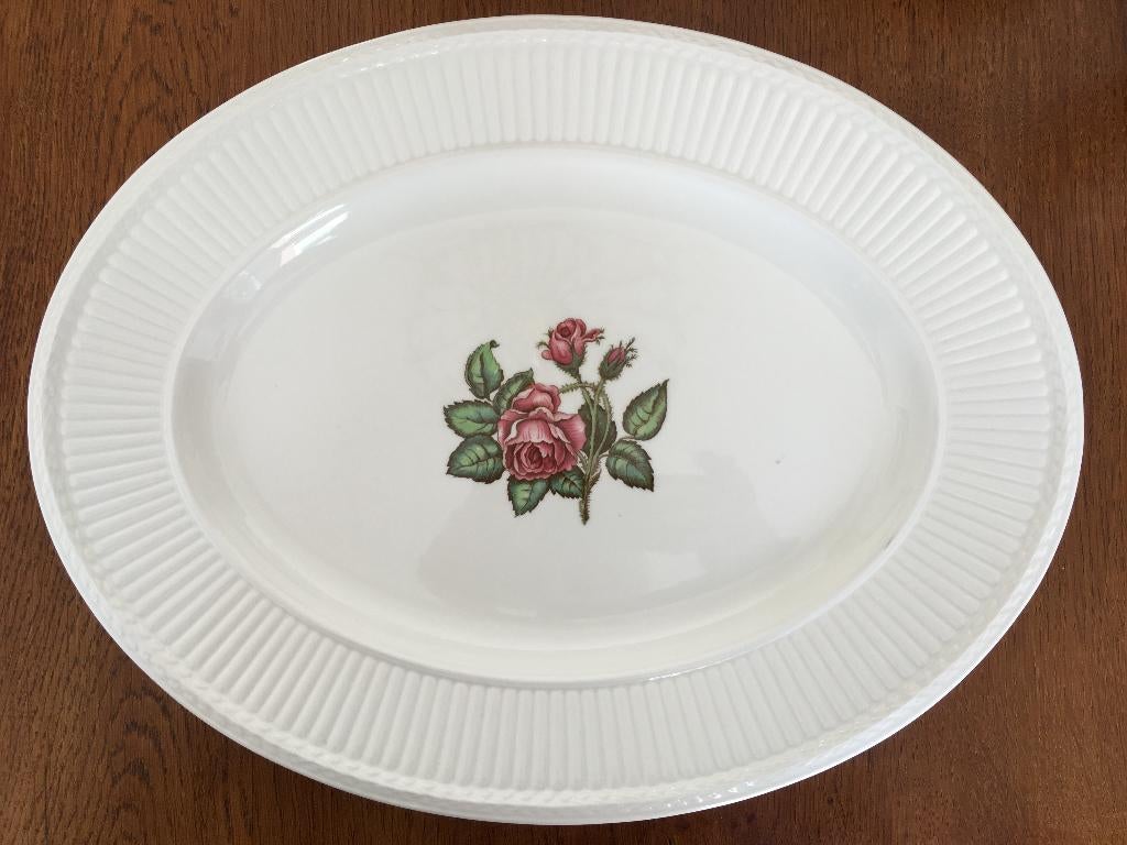 Wedgwood "Moss Rose" Grote Ovale Schaal Nieuw, Nieuw, Ophalen of Verzenden, Schaal of Schalen, Overige stijlen
